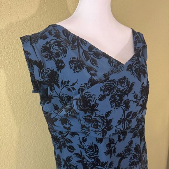 Lady De Couture Women's 3X Rosette Sheath Pin Up Dress Blue Black Floral Midi - Picture 3 of 6